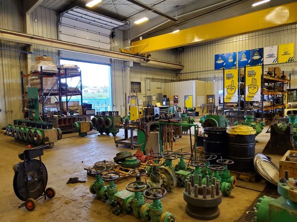± 15,000 SF shop, office & ± 7 acre yard | Former Weir Oil & Gas Facility: 14082 49th Rd NW, Williston, ND 58801